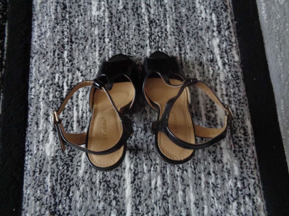 Vand sandale de dama 2.