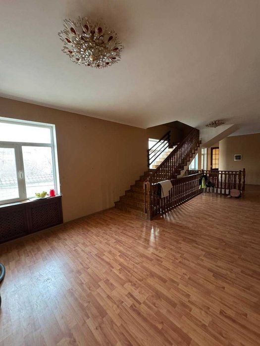 Сдаётся в аренду просторное здание под бизнес