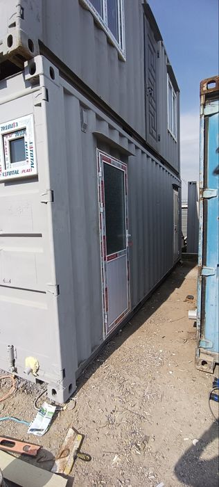 Экотуалет и душевая кабина из контейнера