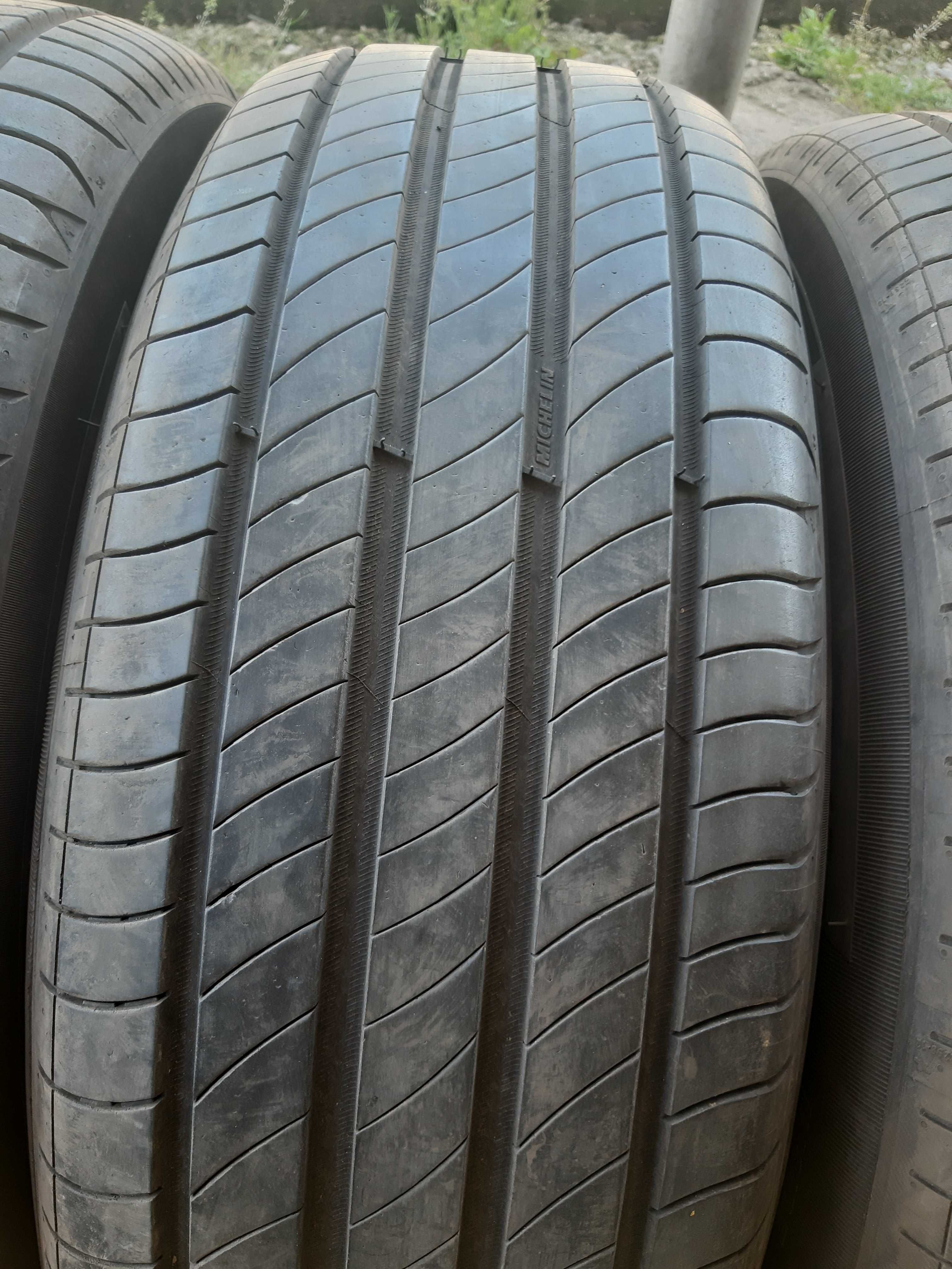 225/65 R17 MICHELIN DOT22