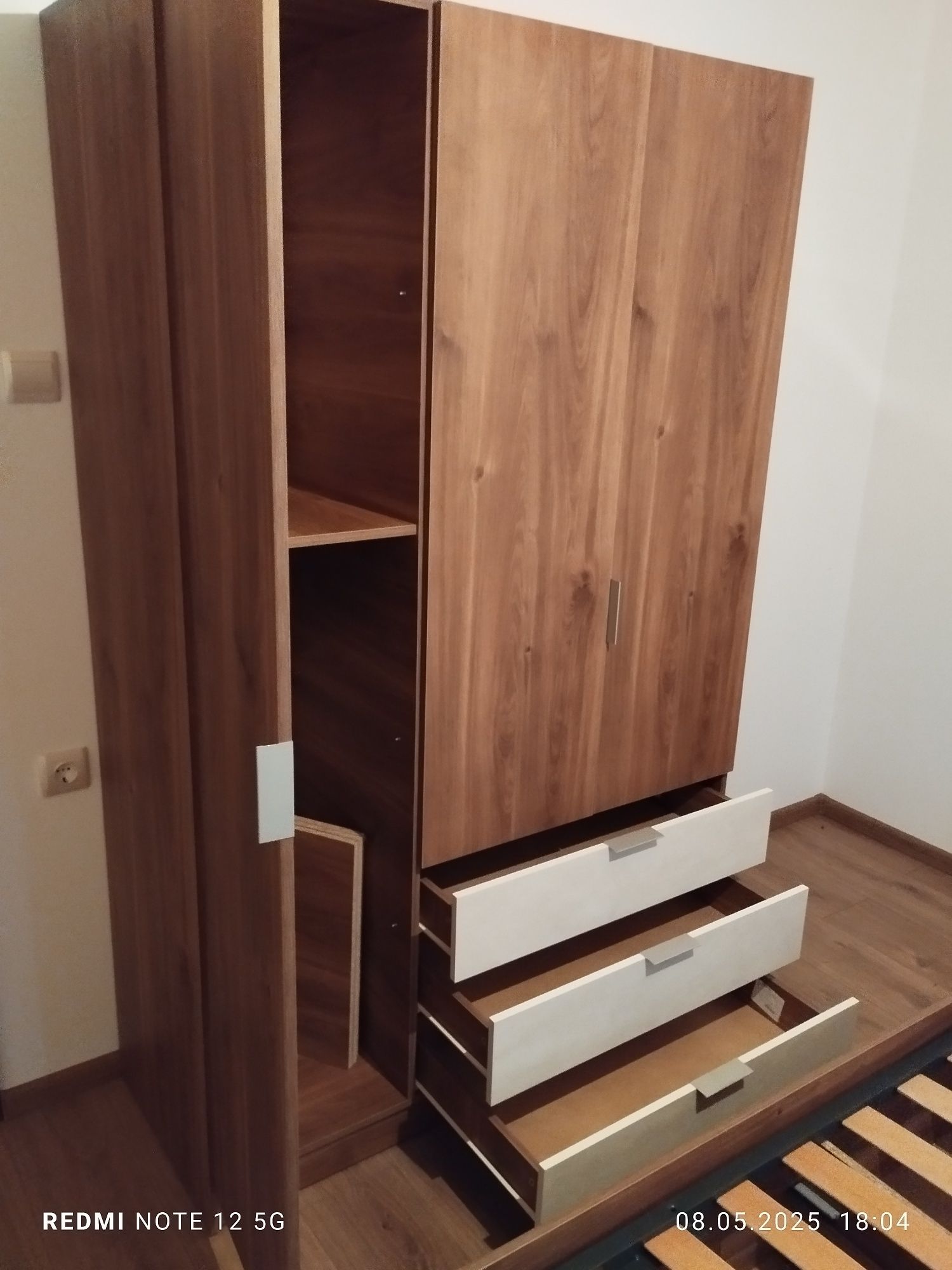 Чисто нова спалня комплект