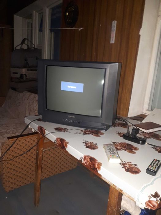 Продают телевизор  самсунг.