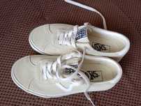 Дамски кецове Vans