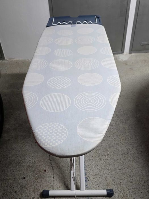 Masa de călcat Philips GC220/05 – 120 x 45 cm, stare foarte bună