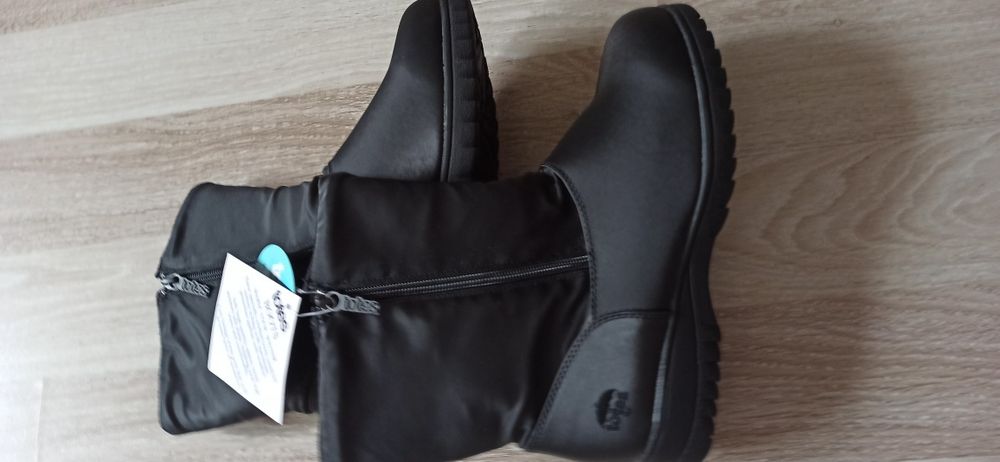 Cizme dama waterproof noi cu eticheta