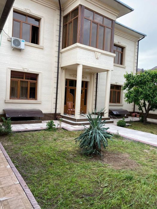 Мирзо Улугбек РН    Центр  Луначарский 5-сот 5-ком 1300