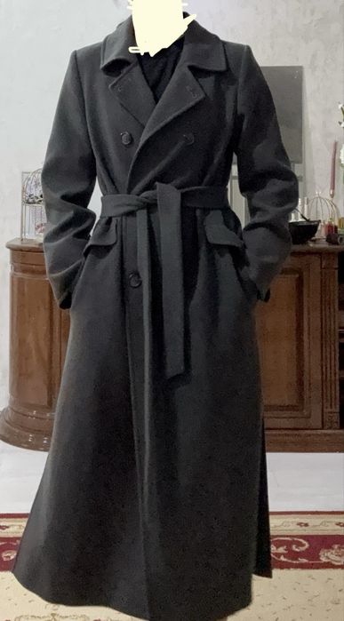 Пальто темный хакки купила за 40 продаю за 18