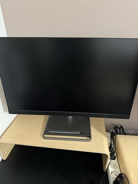 Monitor lenovo 55x30cn