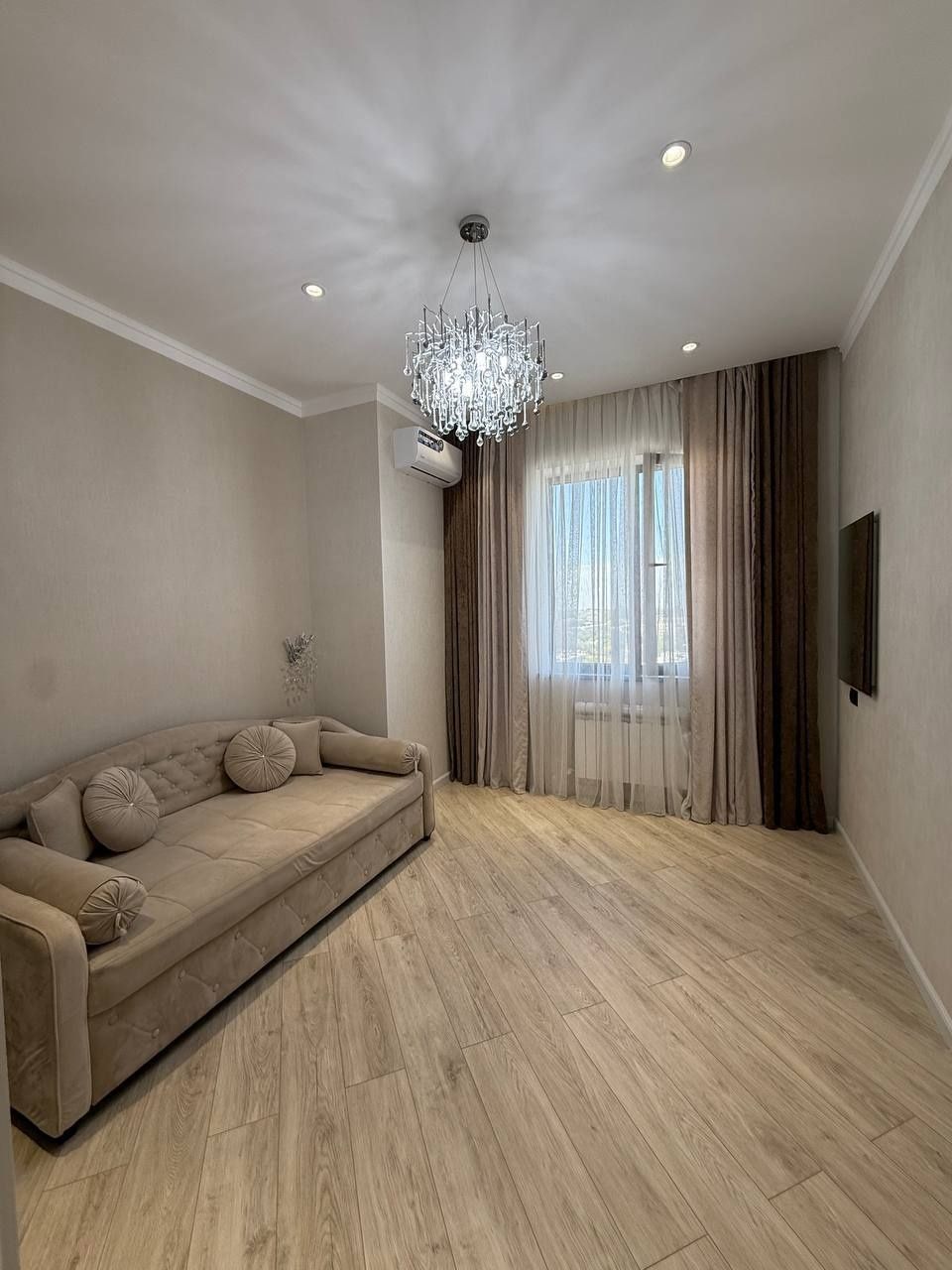 Продается 3х ком квартира, ЖК Мухташам, ор-р: мест. Финансов, 80 м²
