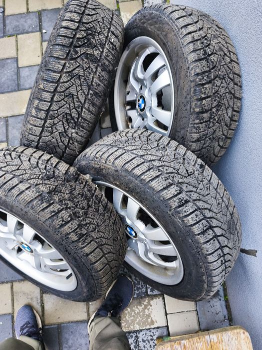 Jante aliaj cu anvelope de iarna 205/55/16