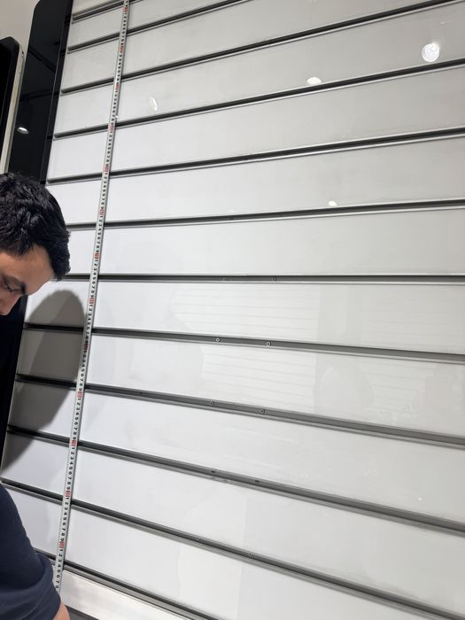 Mobila UNICĂ Slat Wall,pt.magazin de accesorii,incaltaminte,bijuterii