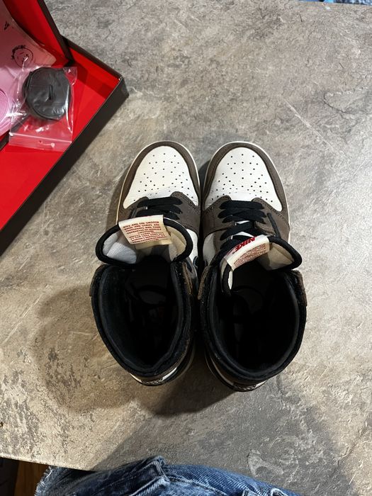 Nike x Travis Scott Air Jordan 1 Обувки