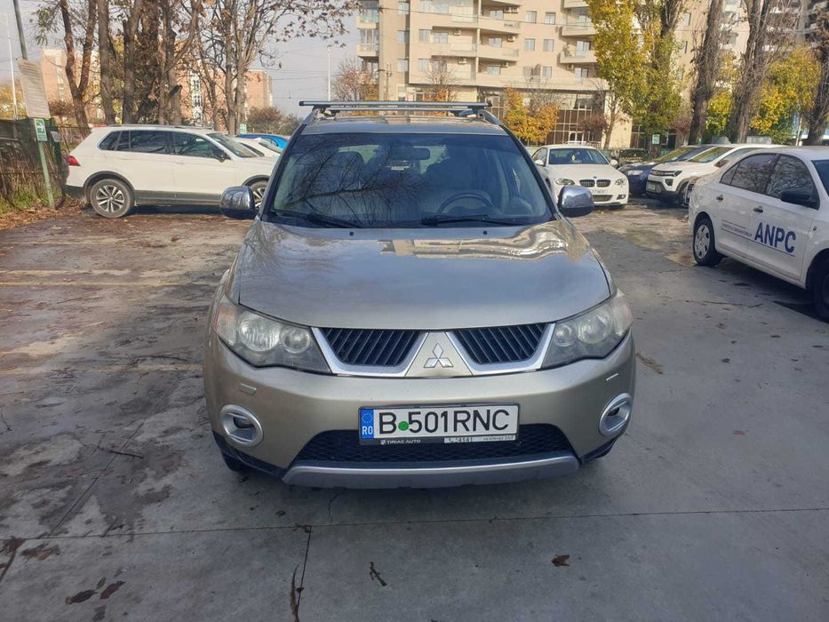 MITSUBITSI OUTLANDER 2008, 4x4, 7 locuri, piele, trapa, camera