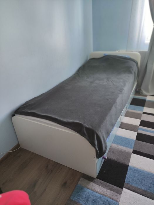 Vând mobilier cameră copii