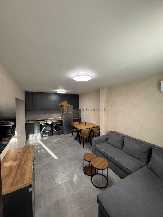 Дава се под наем Двустаен апартамент в Пловдив, Център - 64 кв.м за 375 € - Снимка #1