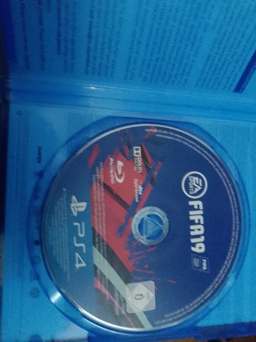 Vând jocuri de PS4
