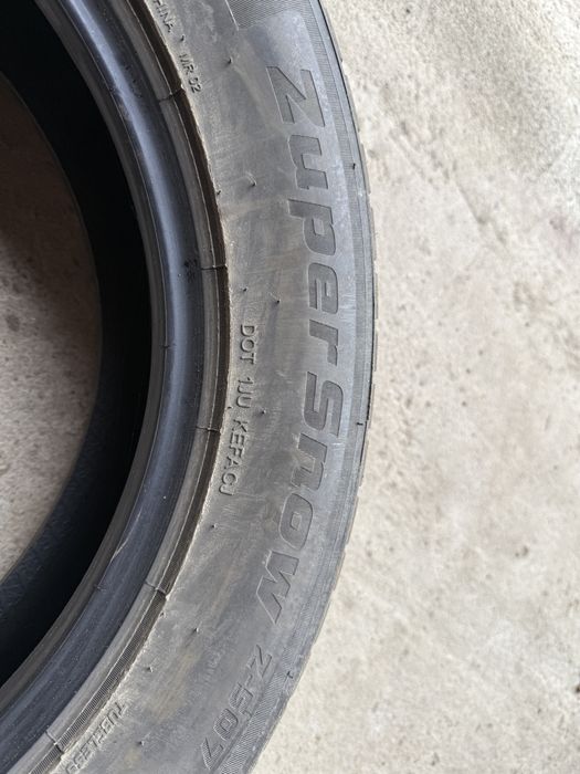 Vând cauciucuri de iarnă.