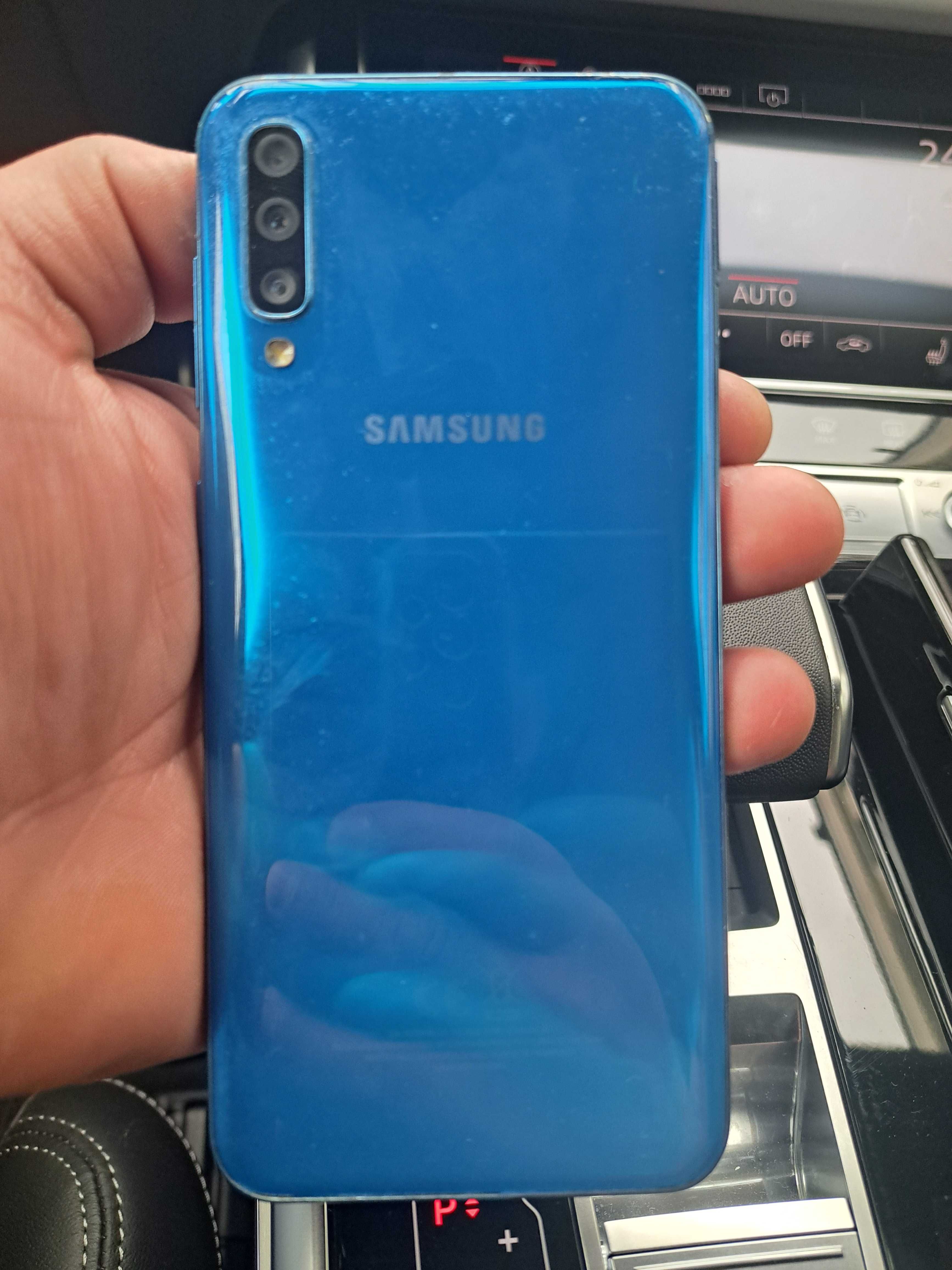 Продава  Samsung A50