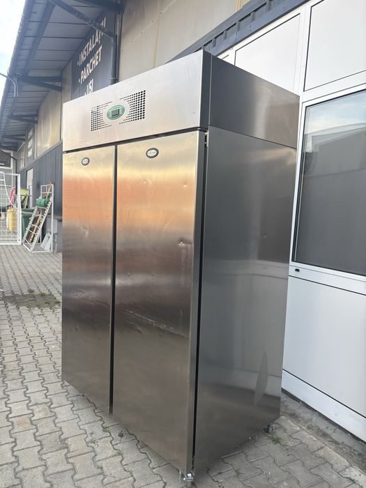 Frigider profesional.