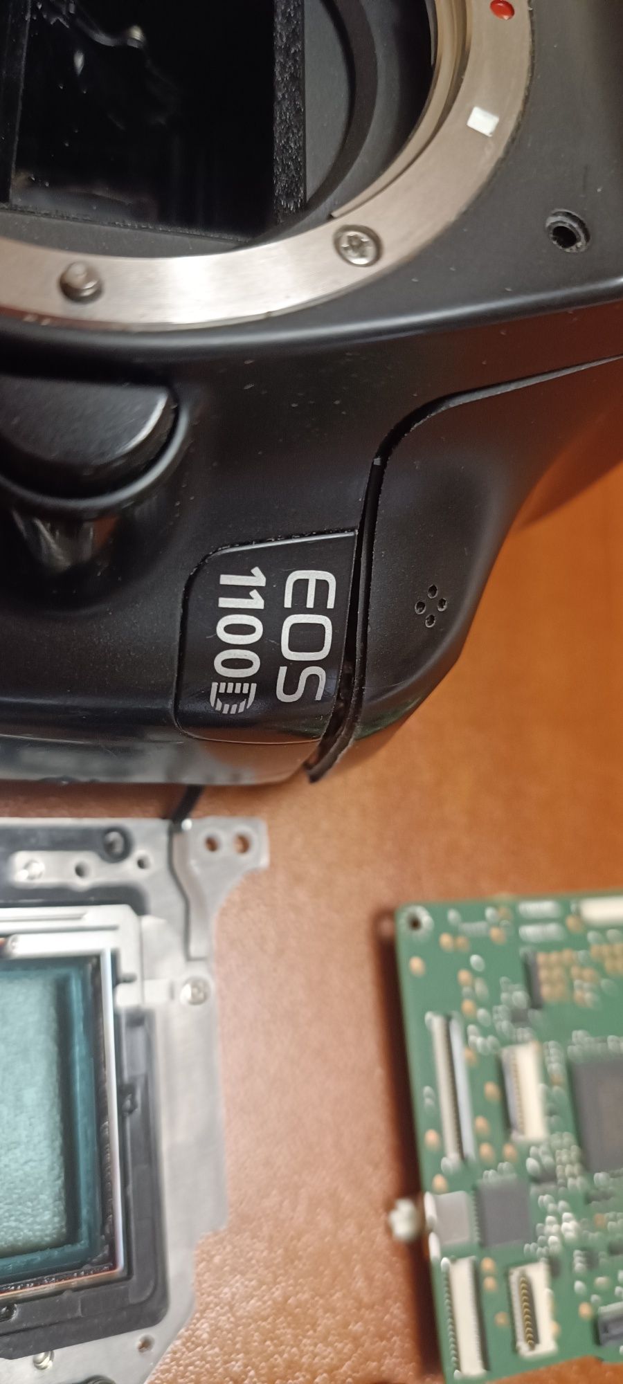 Canon eos 1100d за части. По договаряне.