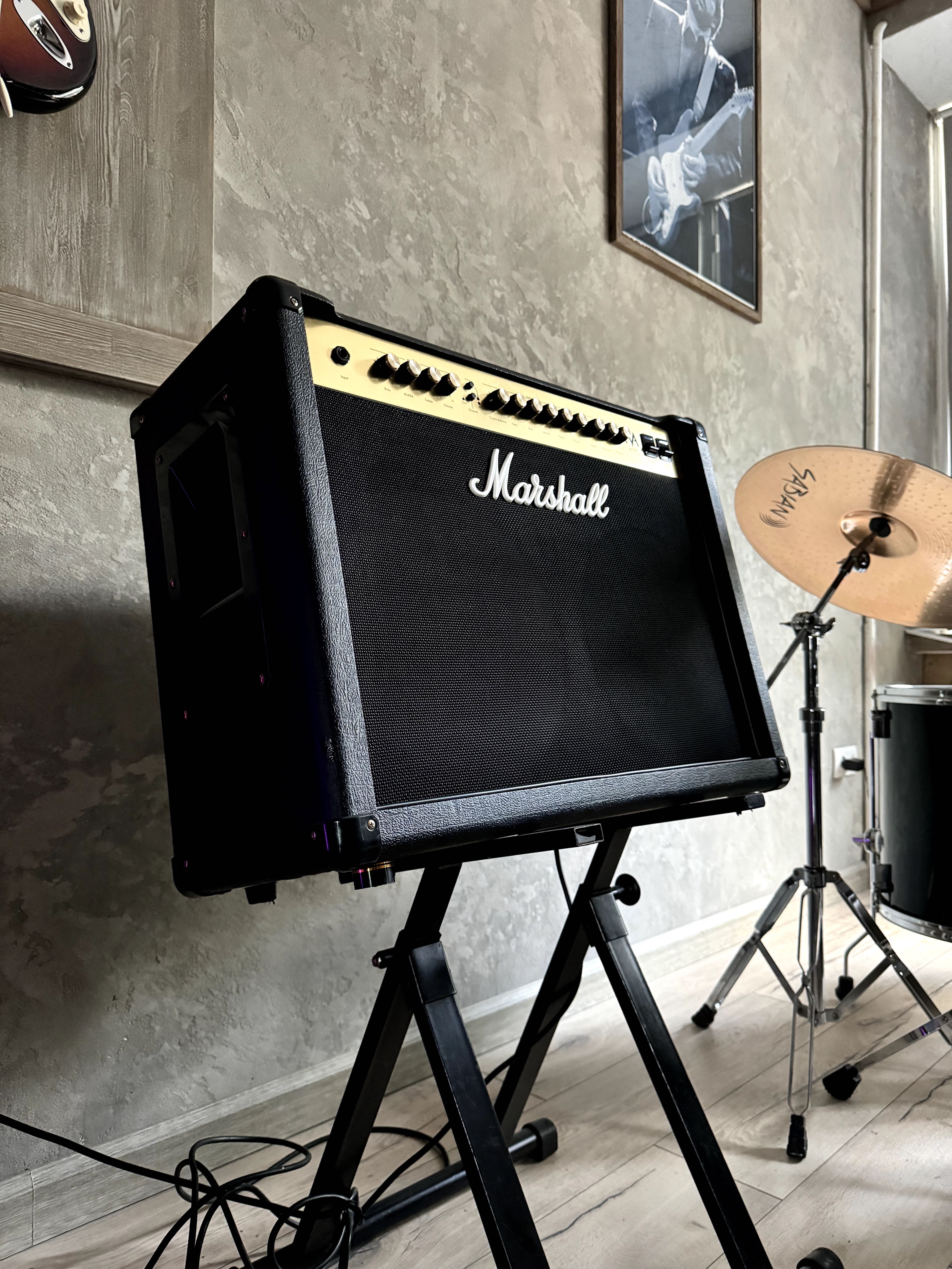 Комбик Marshall MA100C ламповый усилитель