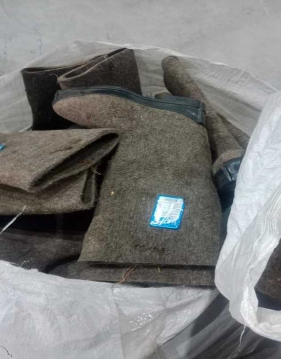 Продам валенки на резиновой подошве (новые)