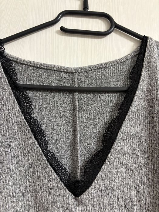 Bluza scurta cu decolteu V