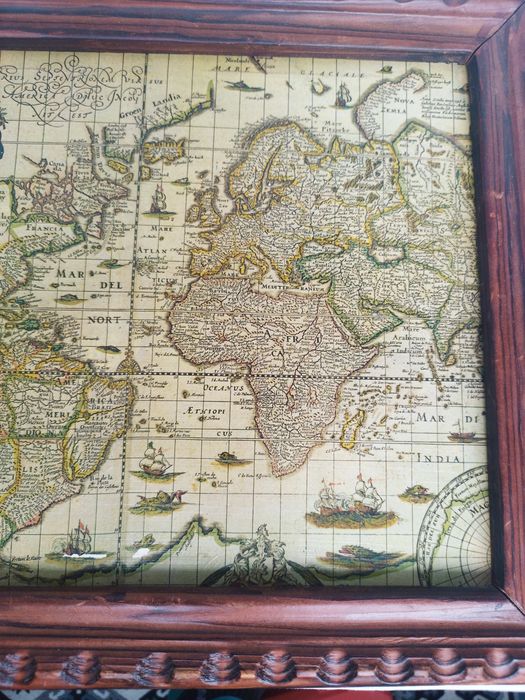 Harta lumii, tablou cu ramă din lemn