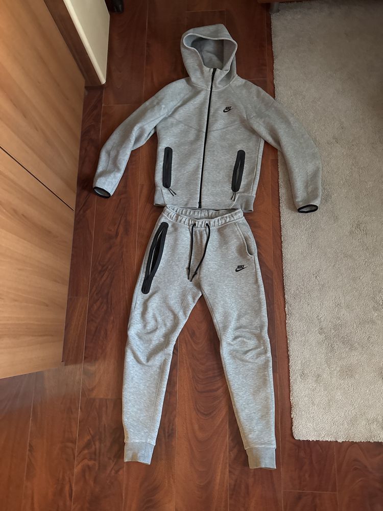 Nike Tech Fleece S