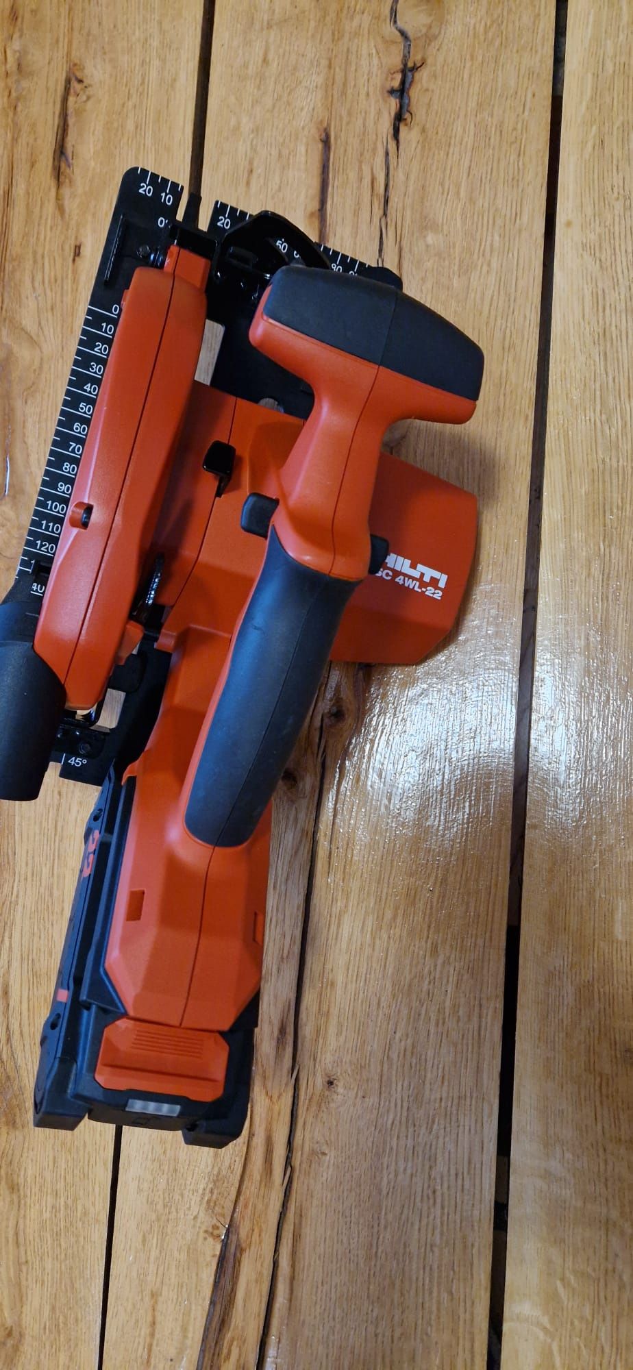 Hilti circular pe acumulator