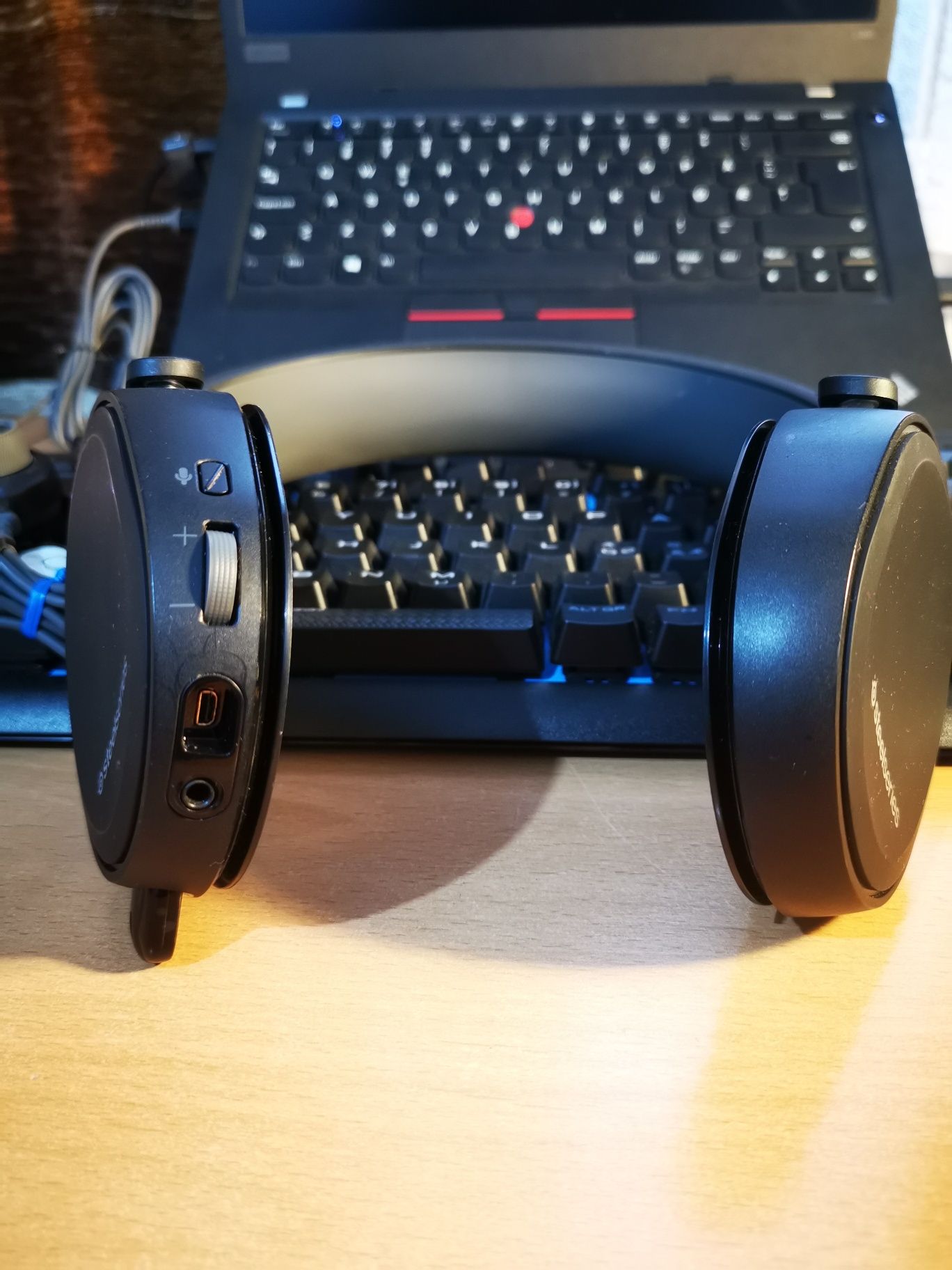 Steelseries Arctis 5 black  RGB