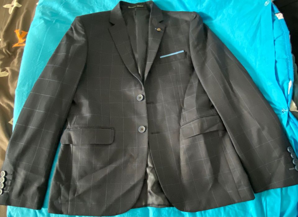 Продается мужской костюм на подростка