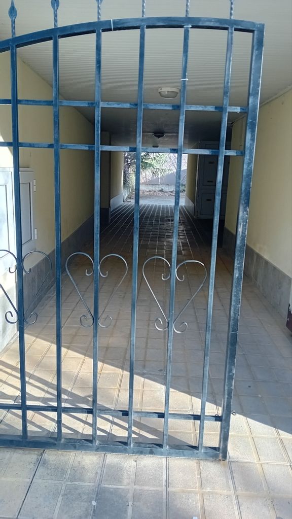 Дава се под наем Гараж / Паркомясто в Ямбол, Генерал Заимов - 50 кв.м за 3825 € - Снимка #1