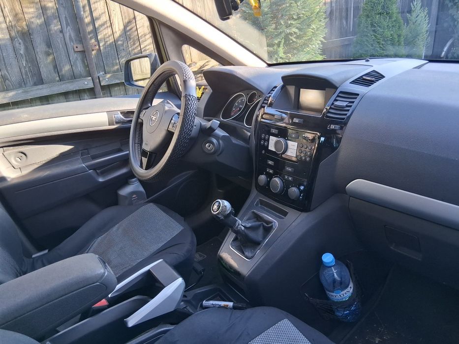 Vind opel zafira GPL 7 locuri din 2010 adusa din Italia pe platforma