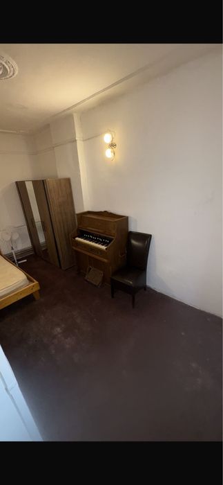 Inchiriez camera privata dar cu baia bucataria comun iasi centru P.F