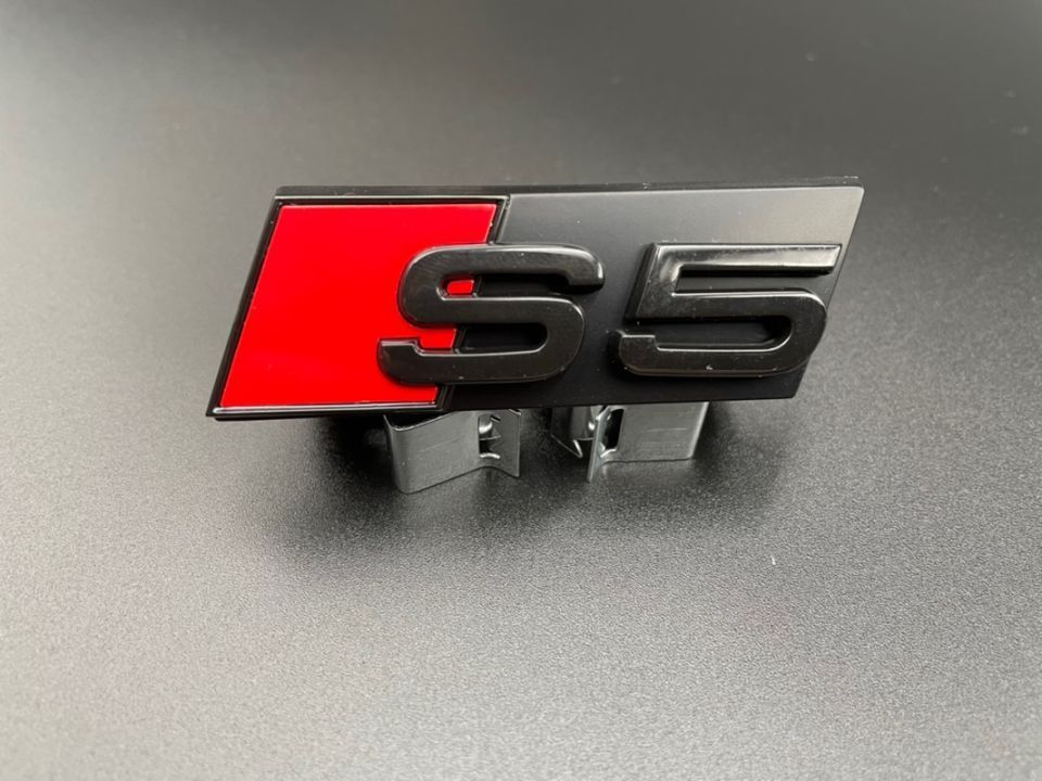 Set embleme Premium Audi S5 Negru / Roșu
