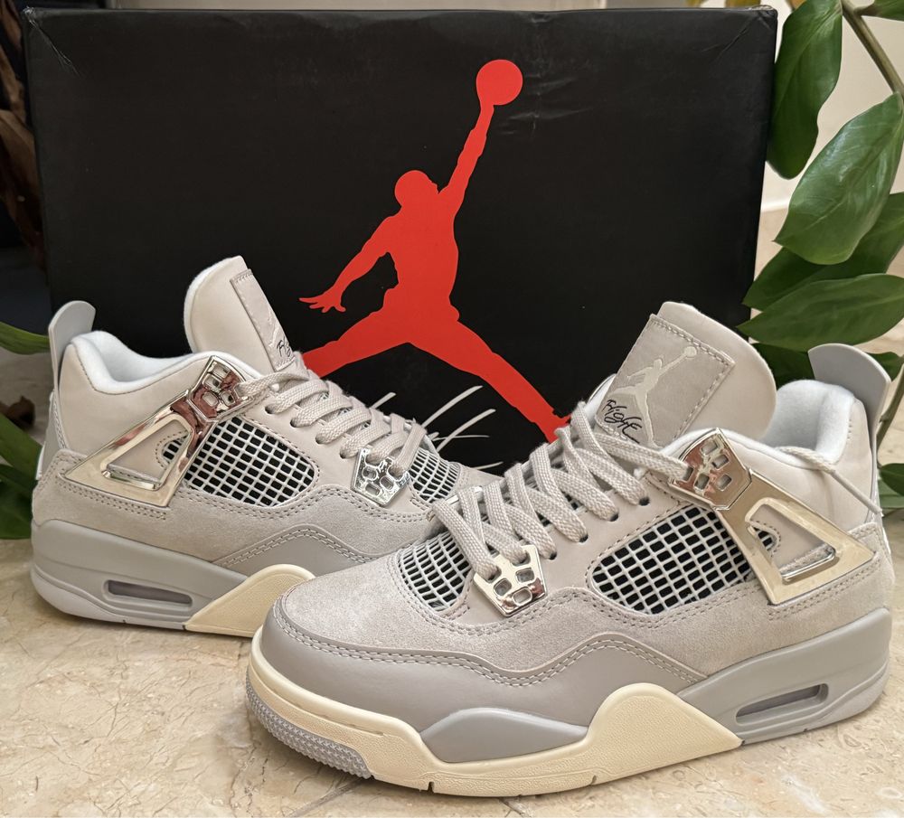 Jordan 4 Frozen Moments Marimi 36-47.5 in stoc acum