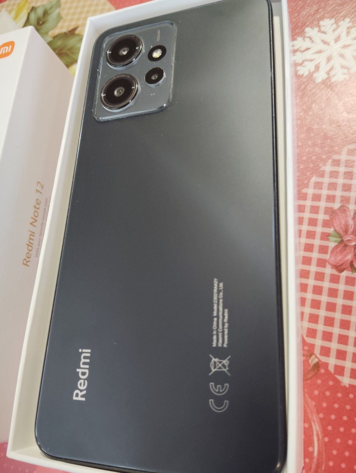 Продавам Redmi note 12