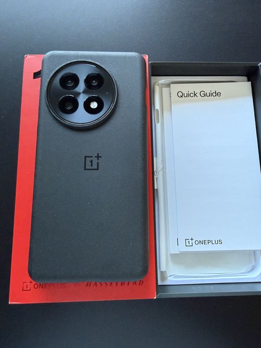 One Plus 13 , 256 GB , 12 Gb Ram
