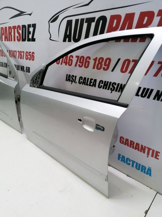 Portiera ușa stânga dreapta Opel Astra H Gri metalizat Argintiu