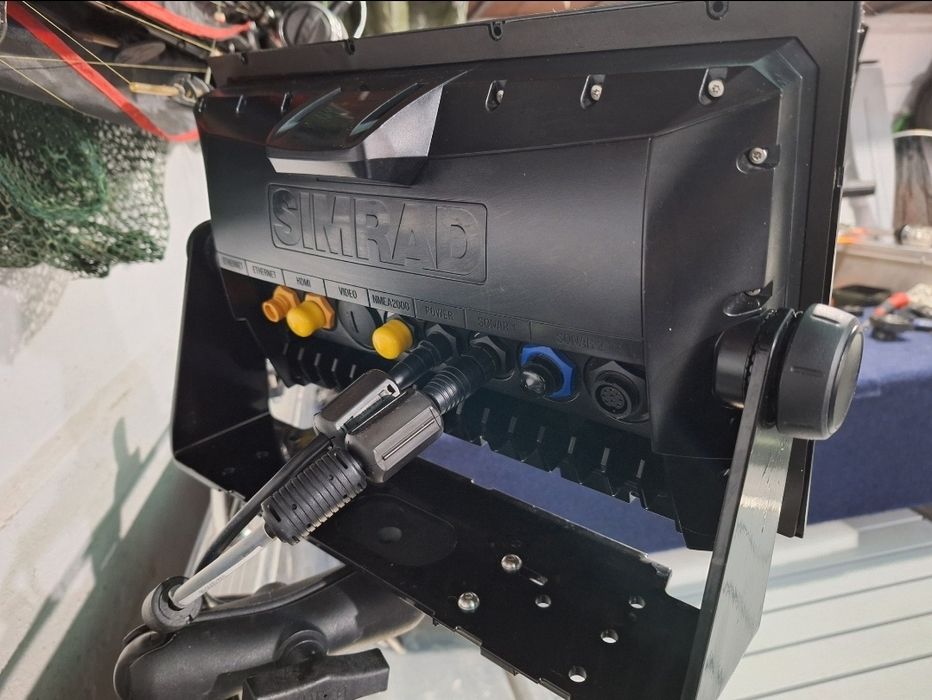 Sonar pescuit Simrad 12 NSS EVO 3S  sonda Lowrance 3in1