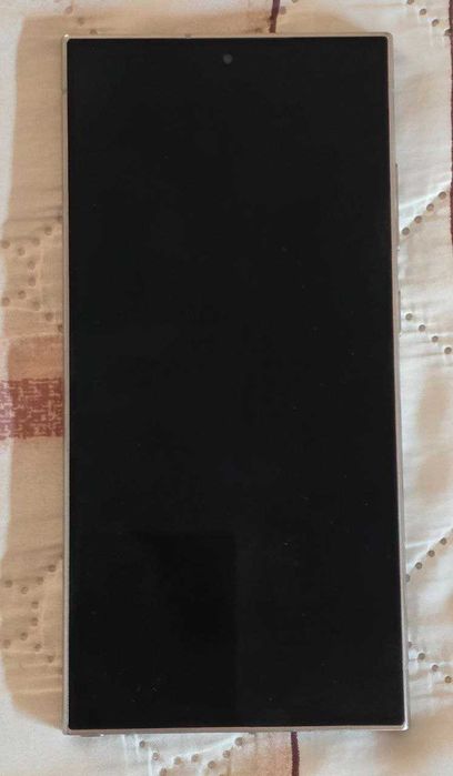 Samsung S24 Ultra 512/12GB + 3 кейса (Pitaka, Benks) + 2 зарядни