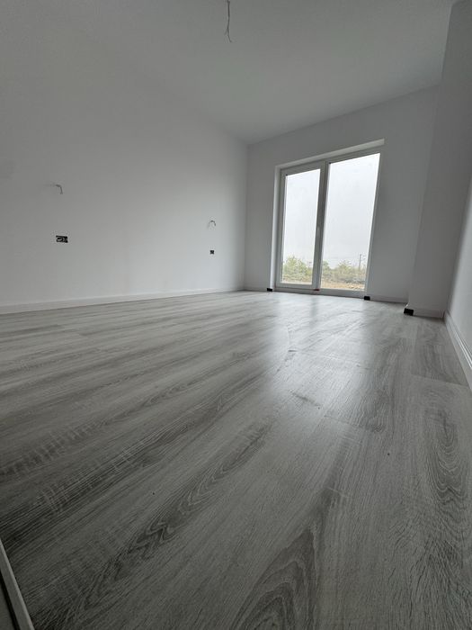 Casa tip duplex la cheie 120utili,5camere,2bai,asfalt+toate utilitatil