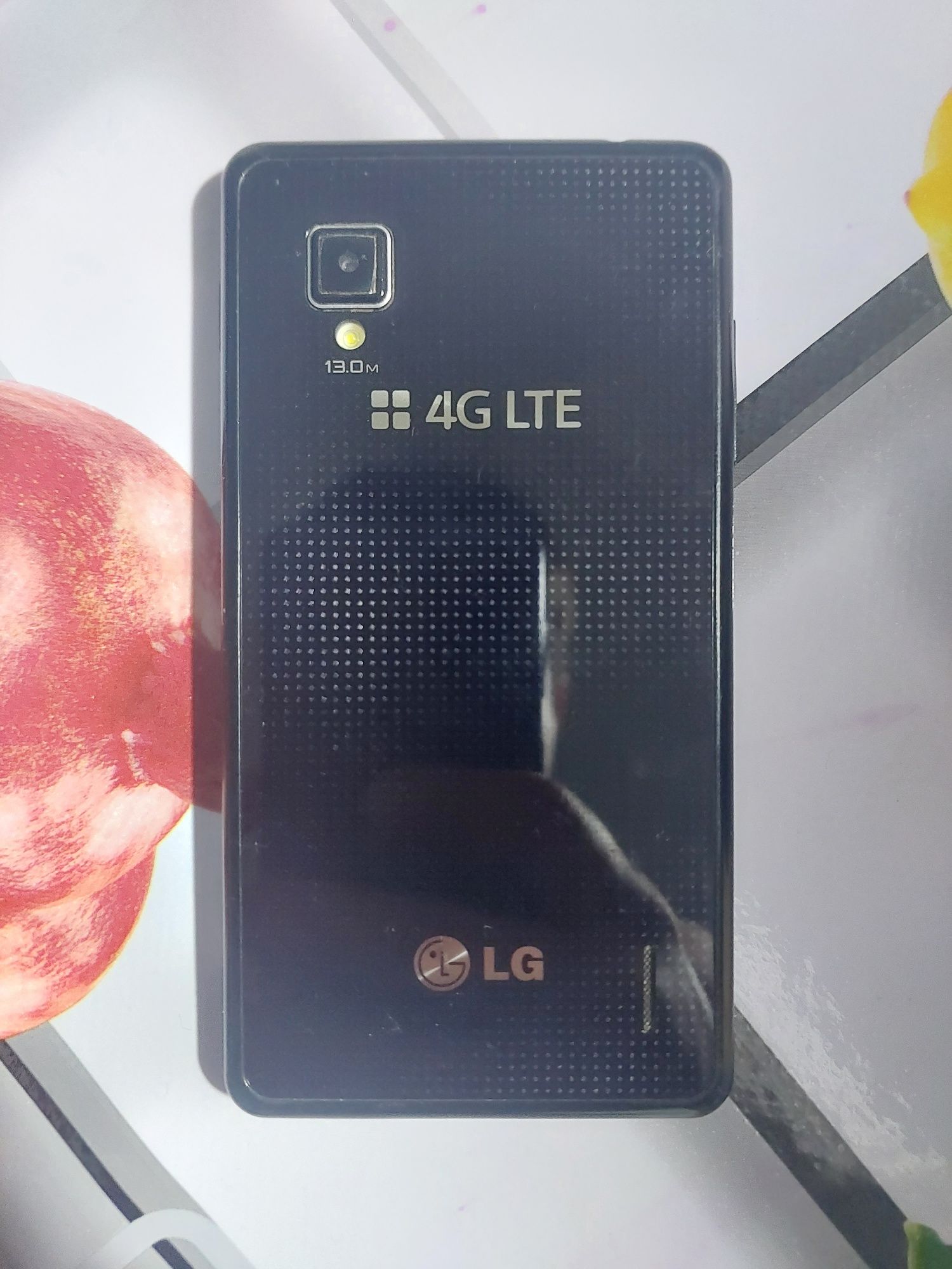 Смартфон LG F180S LG xoxlaganlar uchun