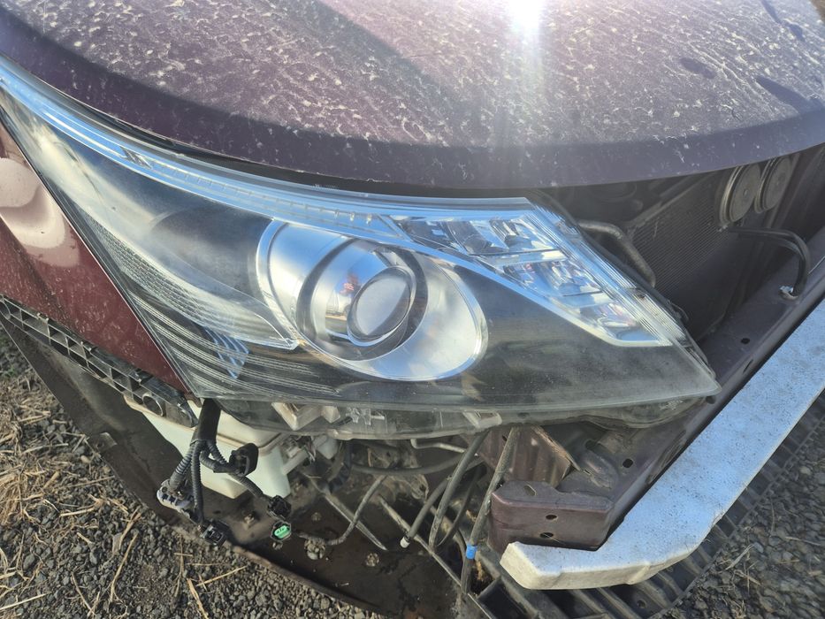 Far/Faruri Xenon/Bixenon led T27 Toyota Avensis 2013-2015