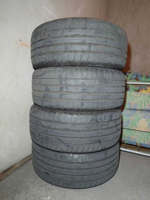 Продавам гуми 225 45 17 Goodyear Eagle F1