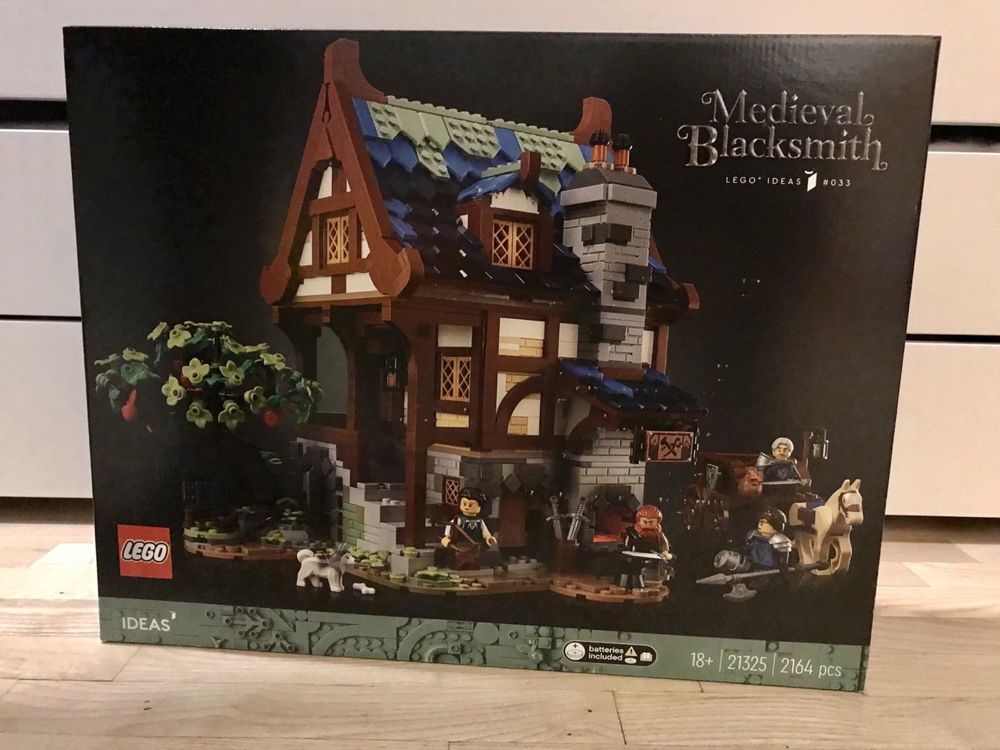 Lego Medieval Blacksmith 21325