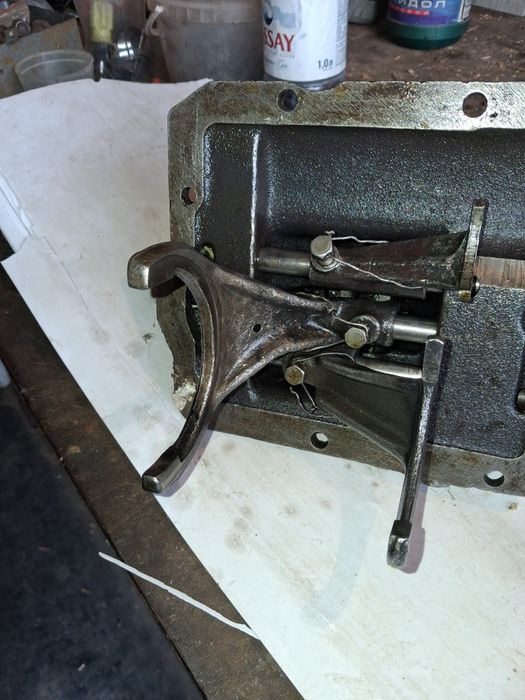 Крышка кпп на уаз