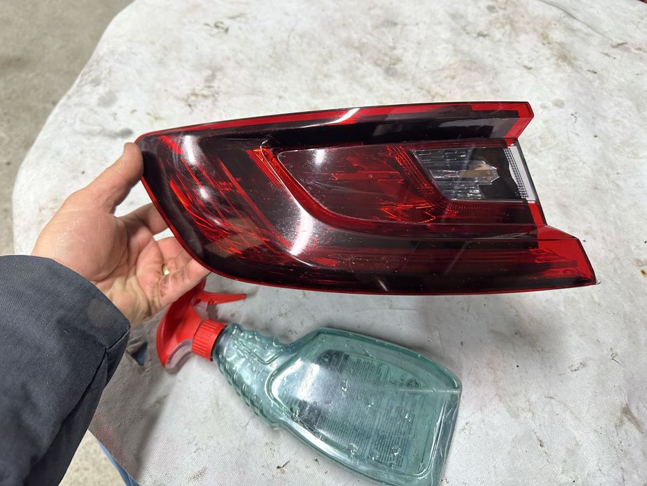 Stop stânga aripă renault megane.4.cod:265554829.r.