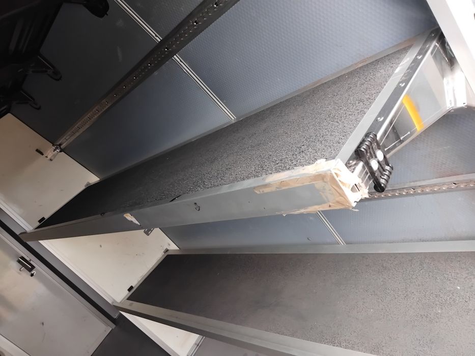 Алуминиеви рафтове